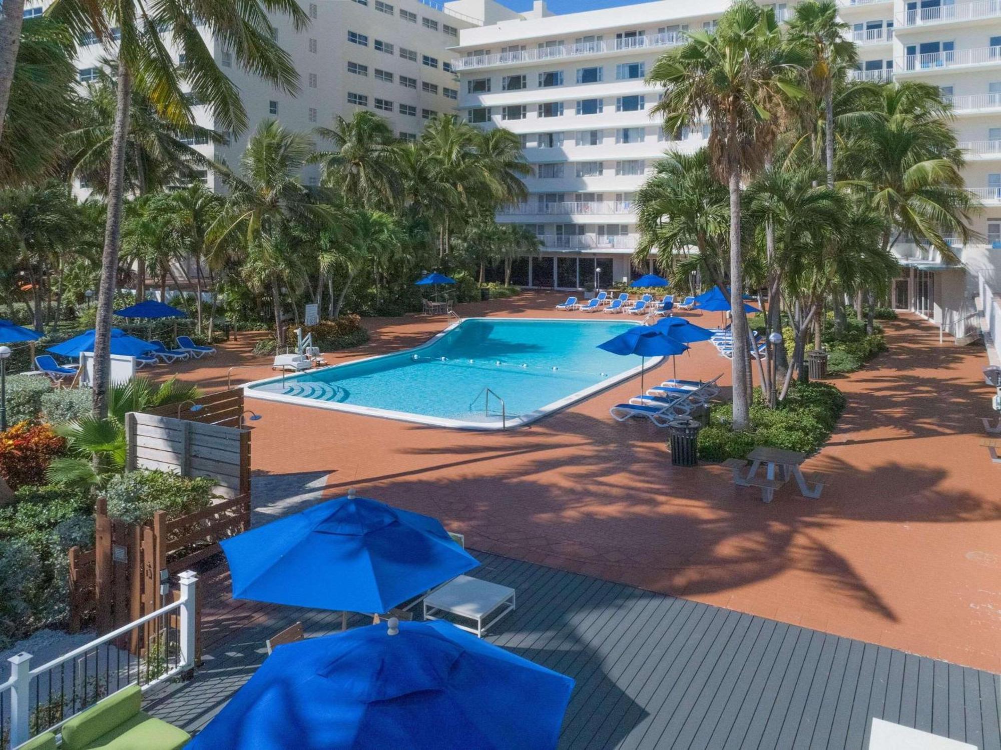 Radisson Resort Miami Beach Esterno foto