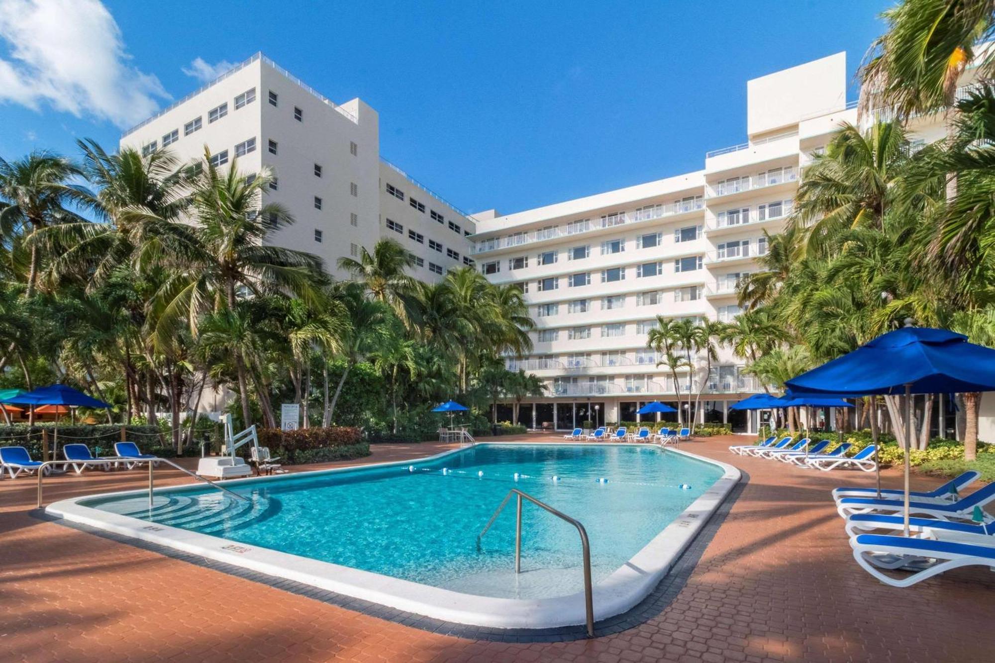 Radisson Resort Miami Beach Esterno foto